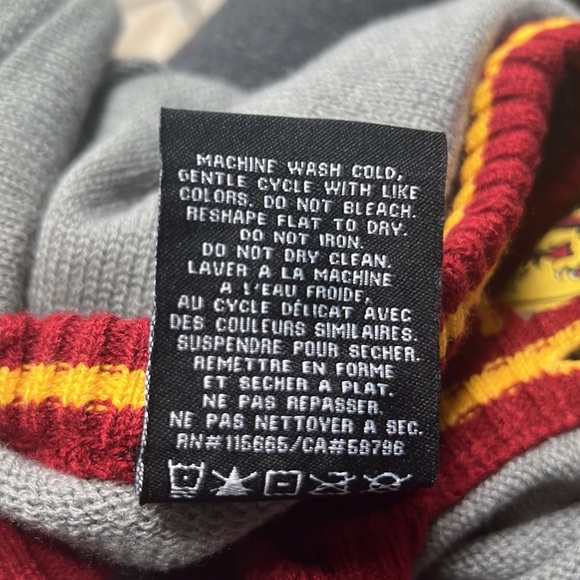 Grey Gryffindor Cardigan Sweater - Harry Potter, Size S - Picture 8 of 8